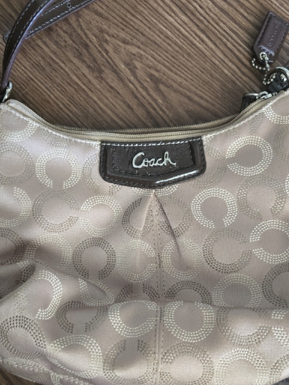 Coach Beige Signature Crossbody with Brown Trim - Picture 2 of 7